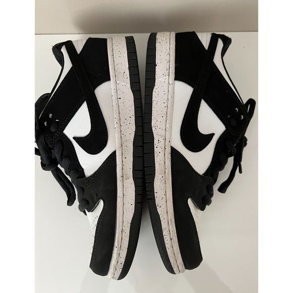 Nike SB Dunk Low Pro Retro "Pandas" 2022. Size 7(M)/8.5(W). - Picture 7 of 11